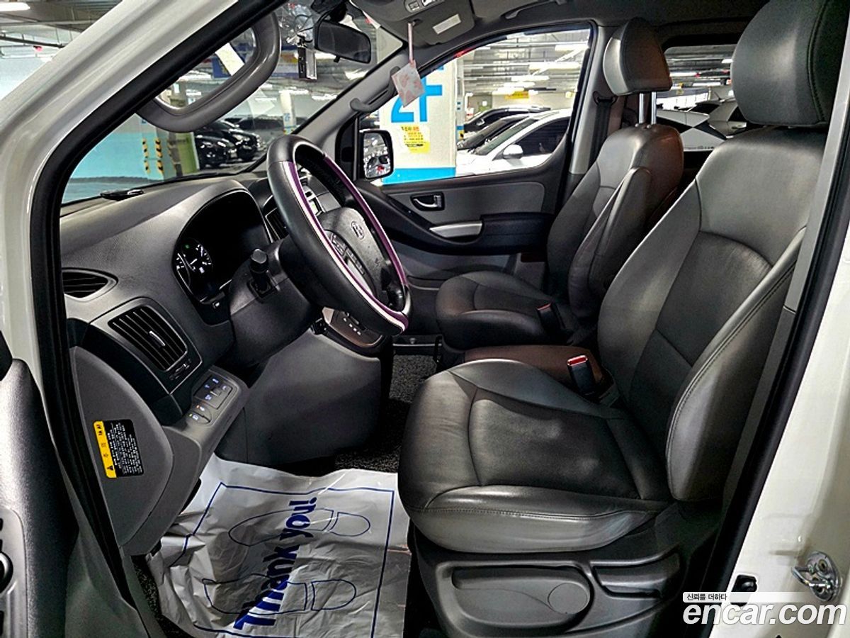 Hyundai Starex