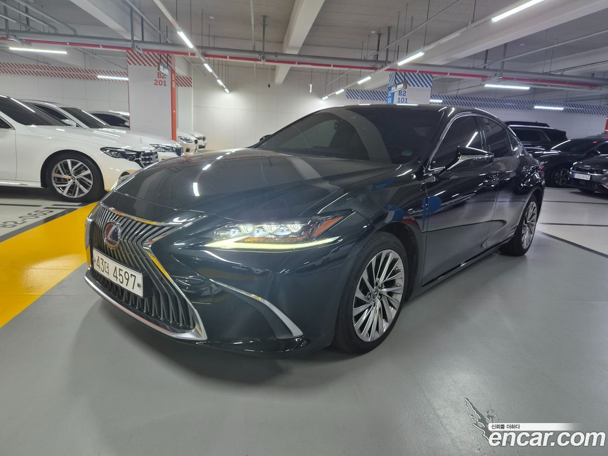 Lexus ES Mk7