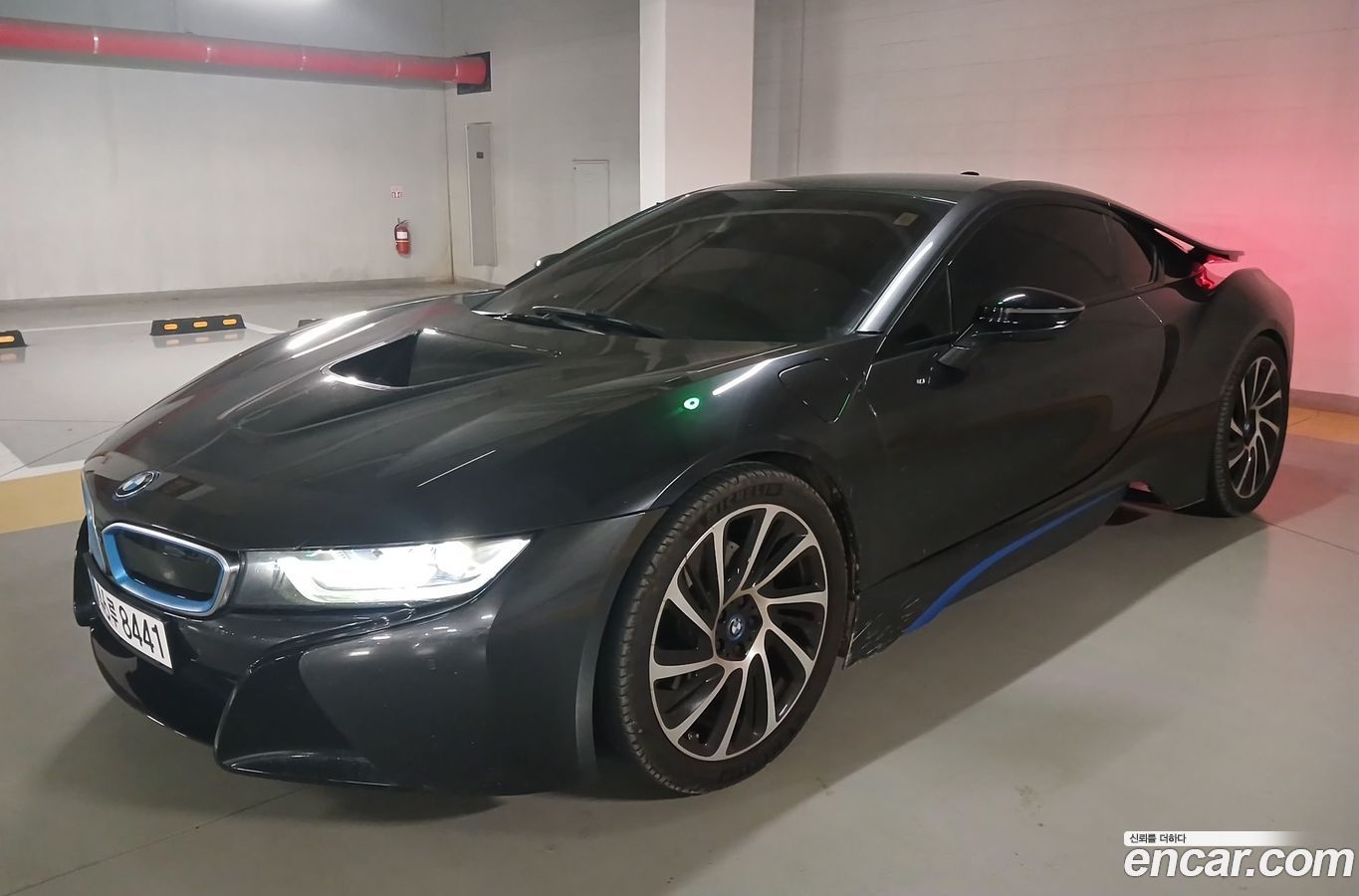 BMW i8