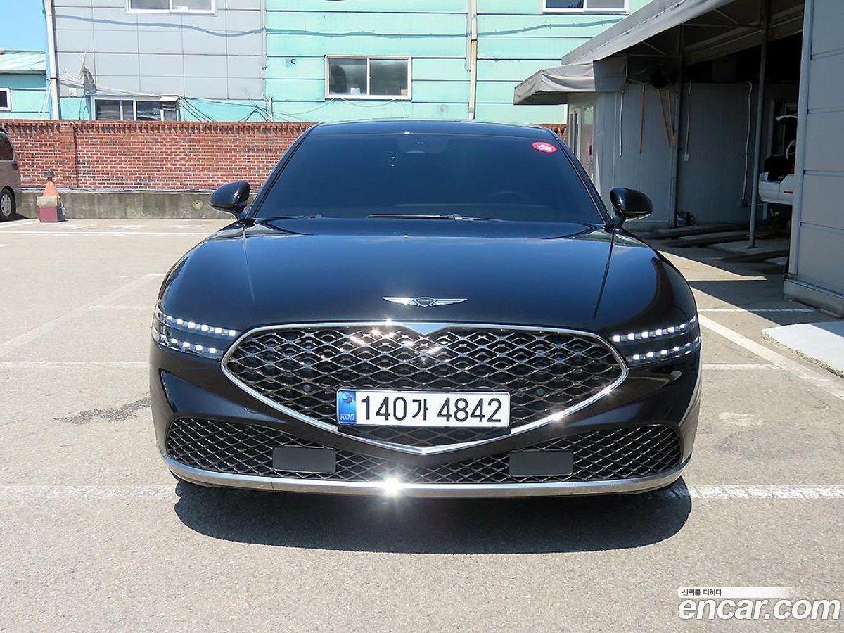 Genesis G90