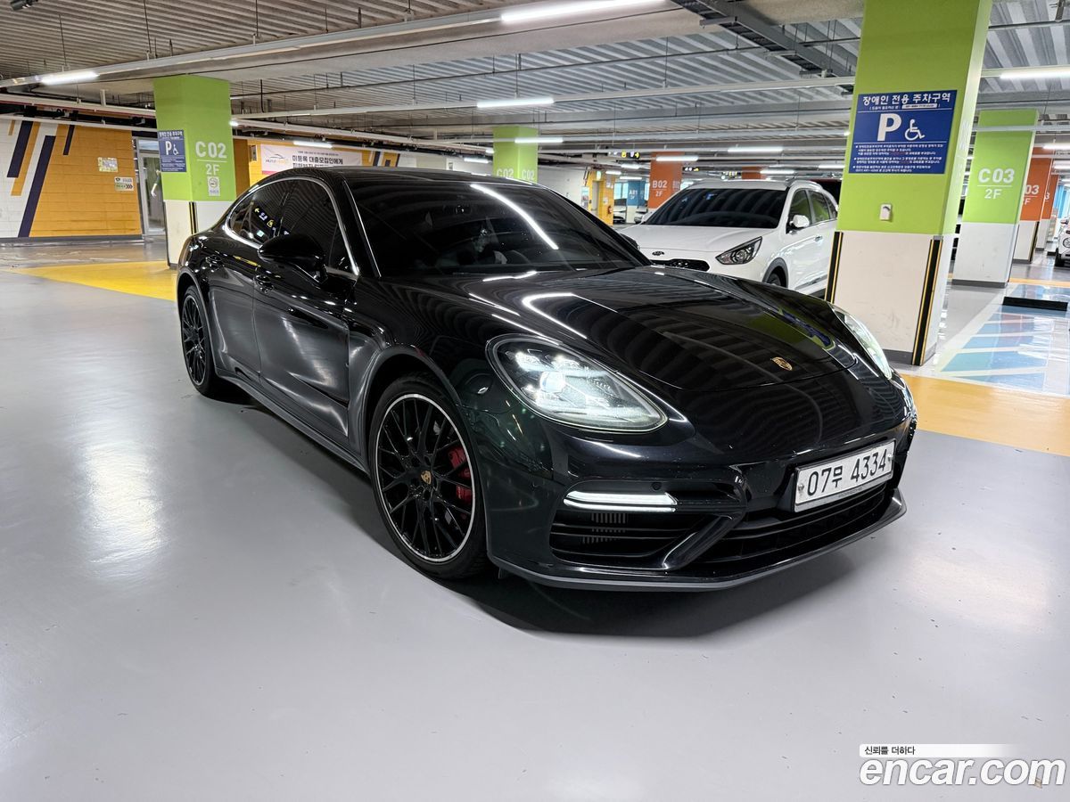 Porsche Panamera