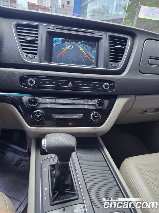 Kia Canival