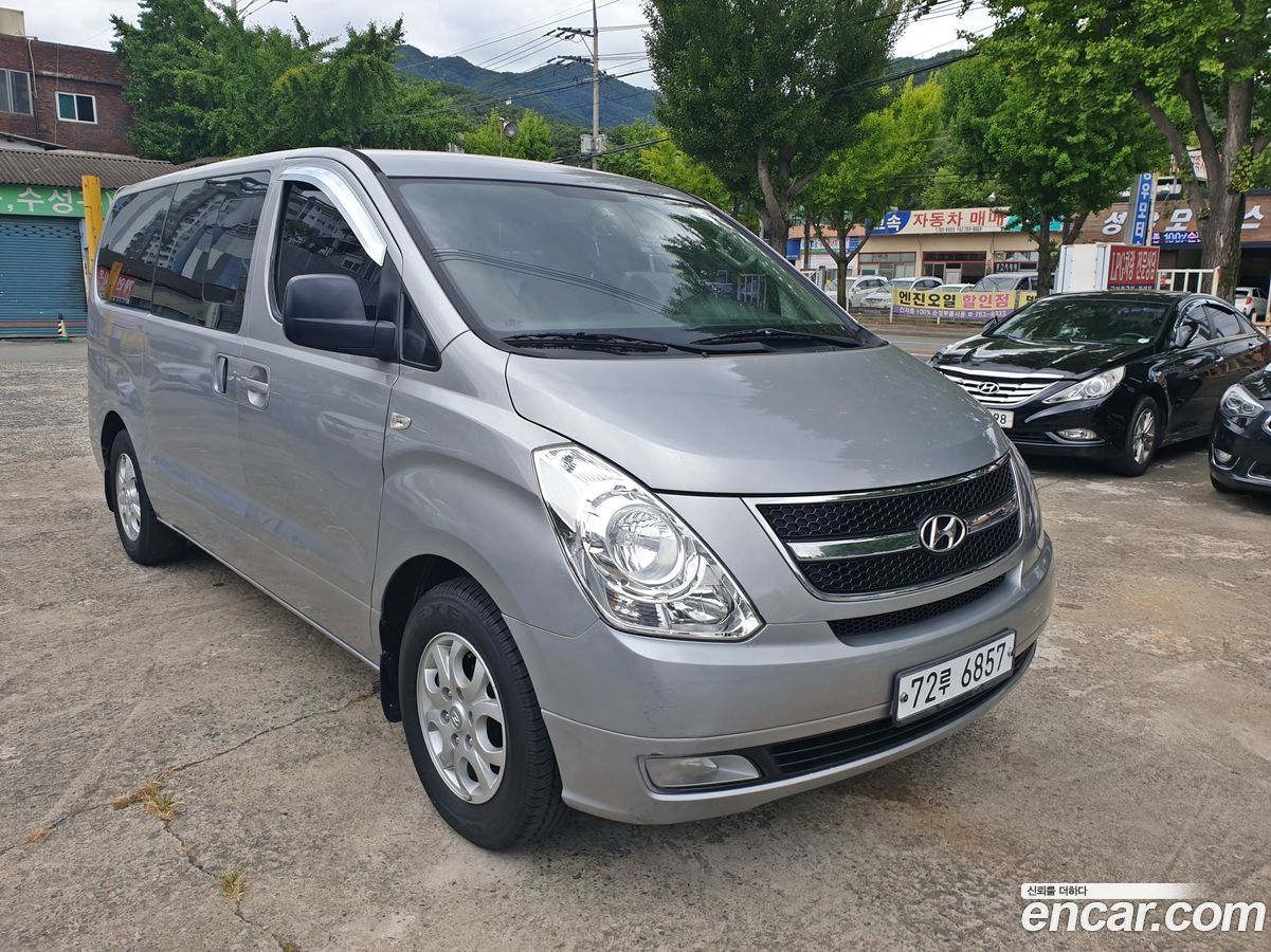 Hyundai Starex