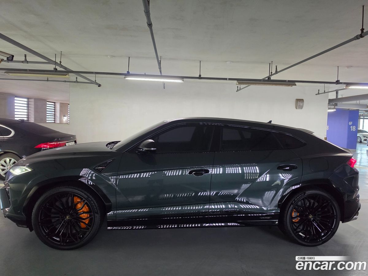 Lamborghini Urus
