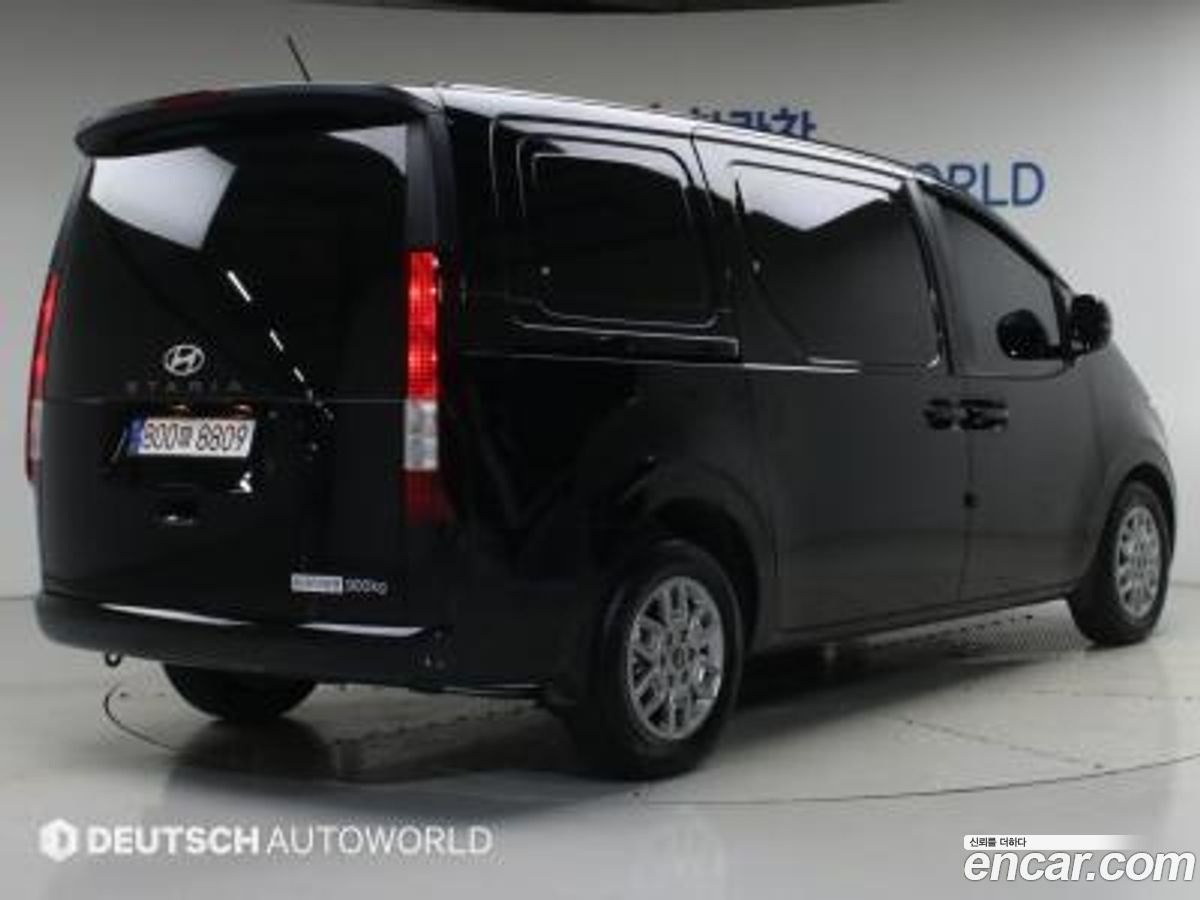 Hyundai Staria