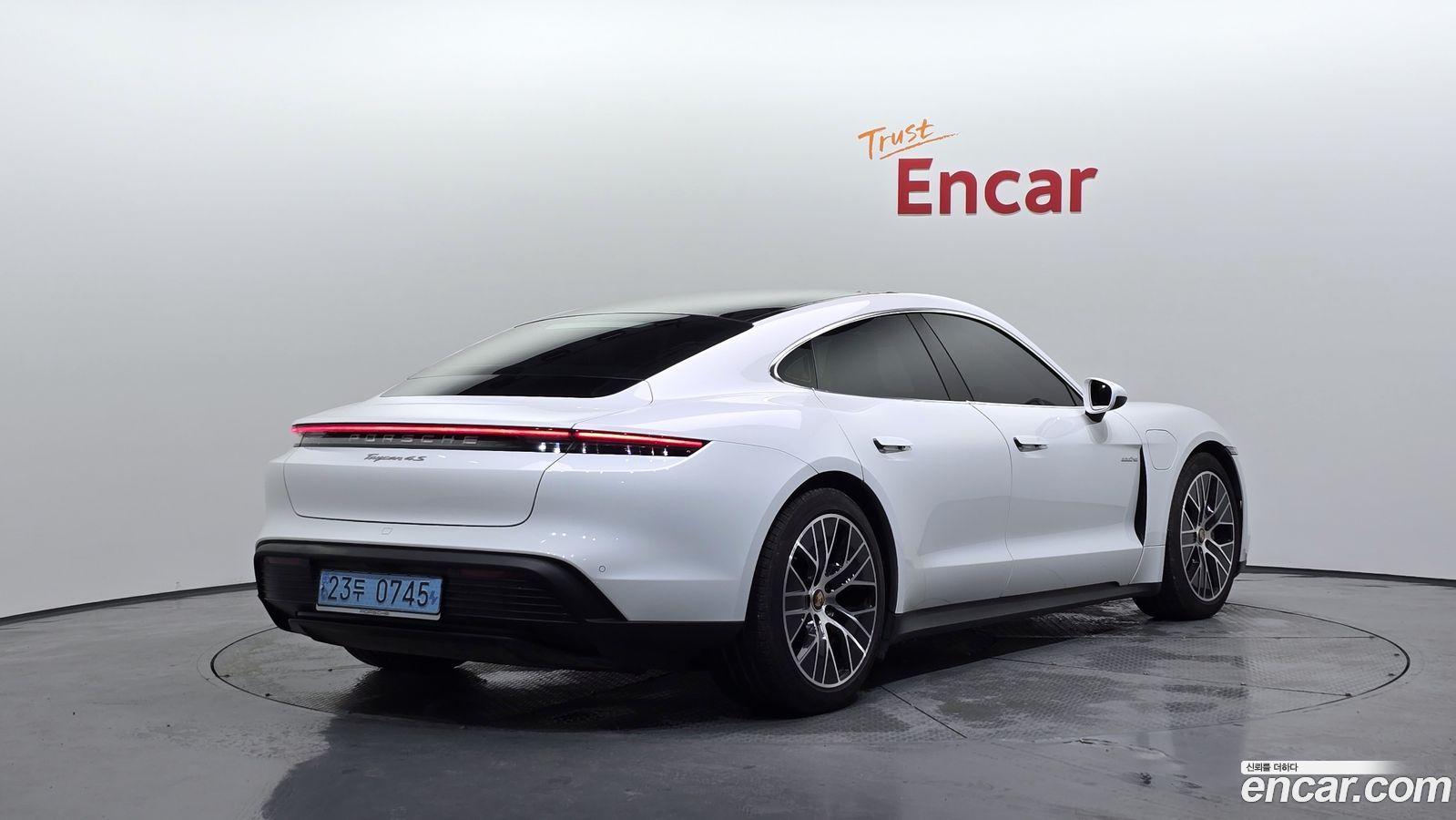Porsche Taycan
