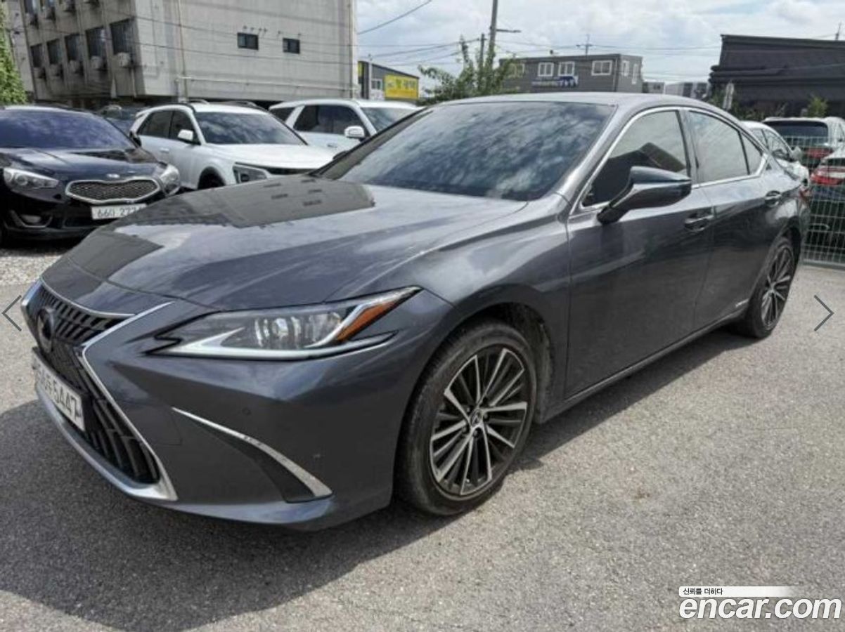 Lexus ES Mk7