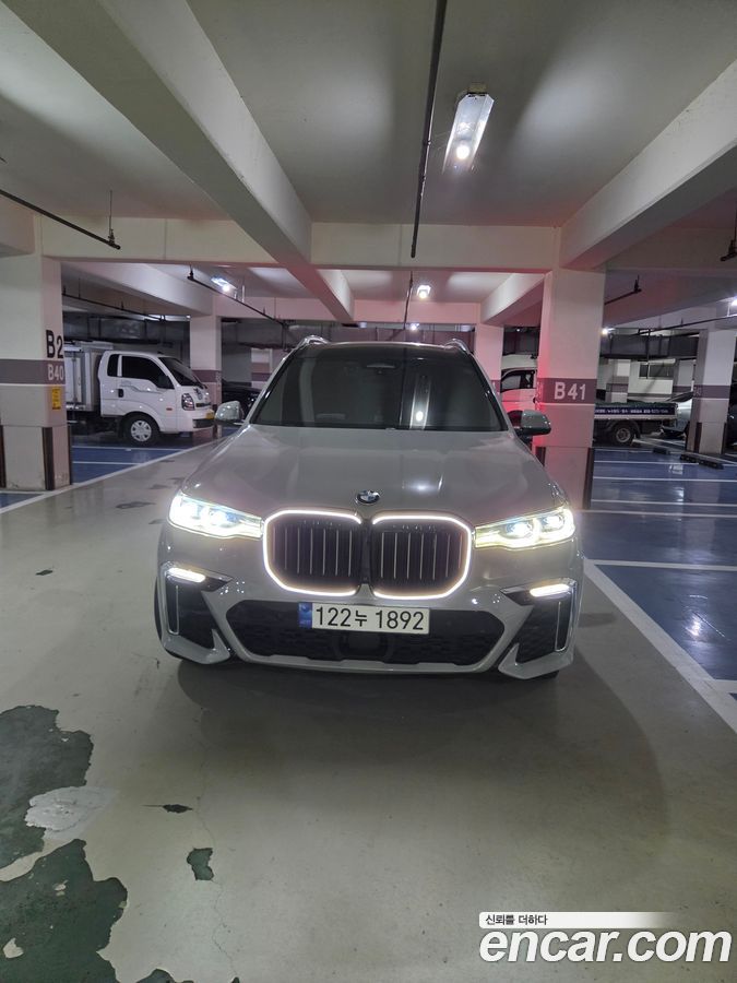 BMW X7