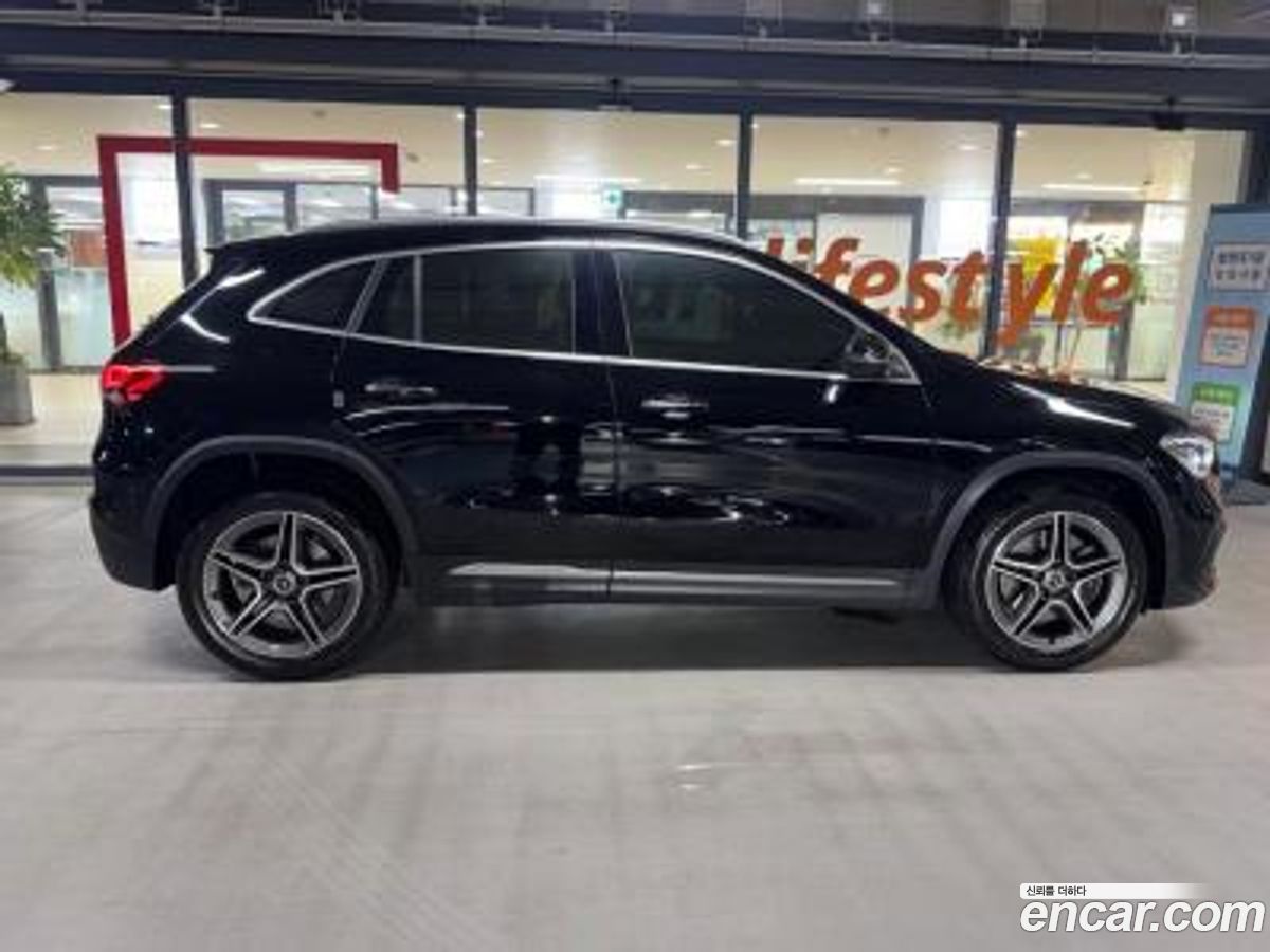 Mercedes-Benz GLA-Class