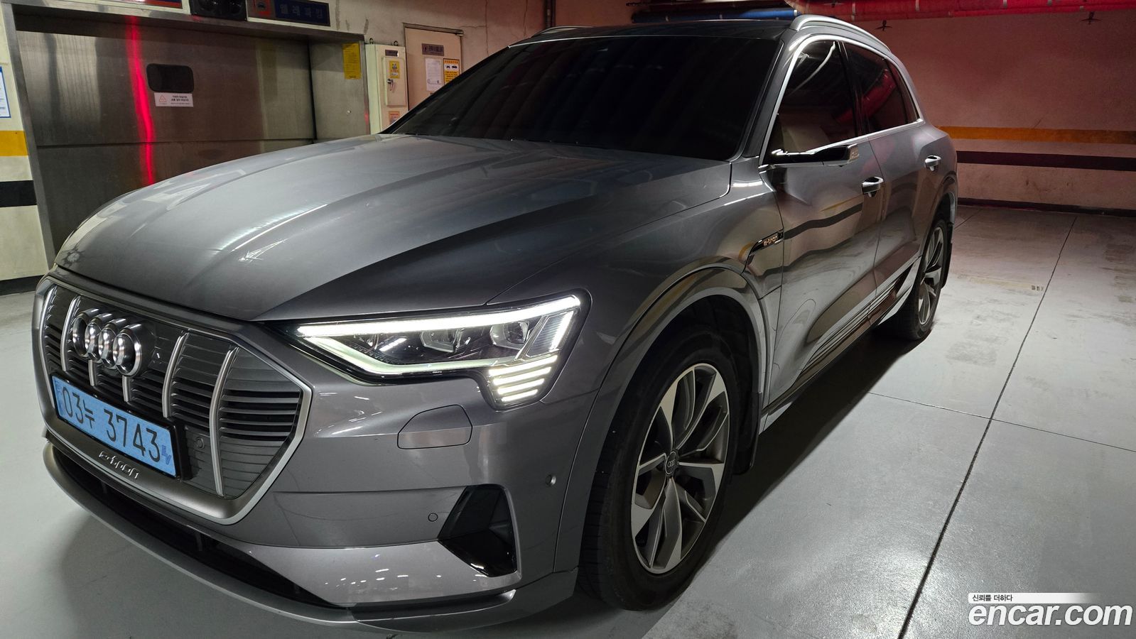 Audi e-tron