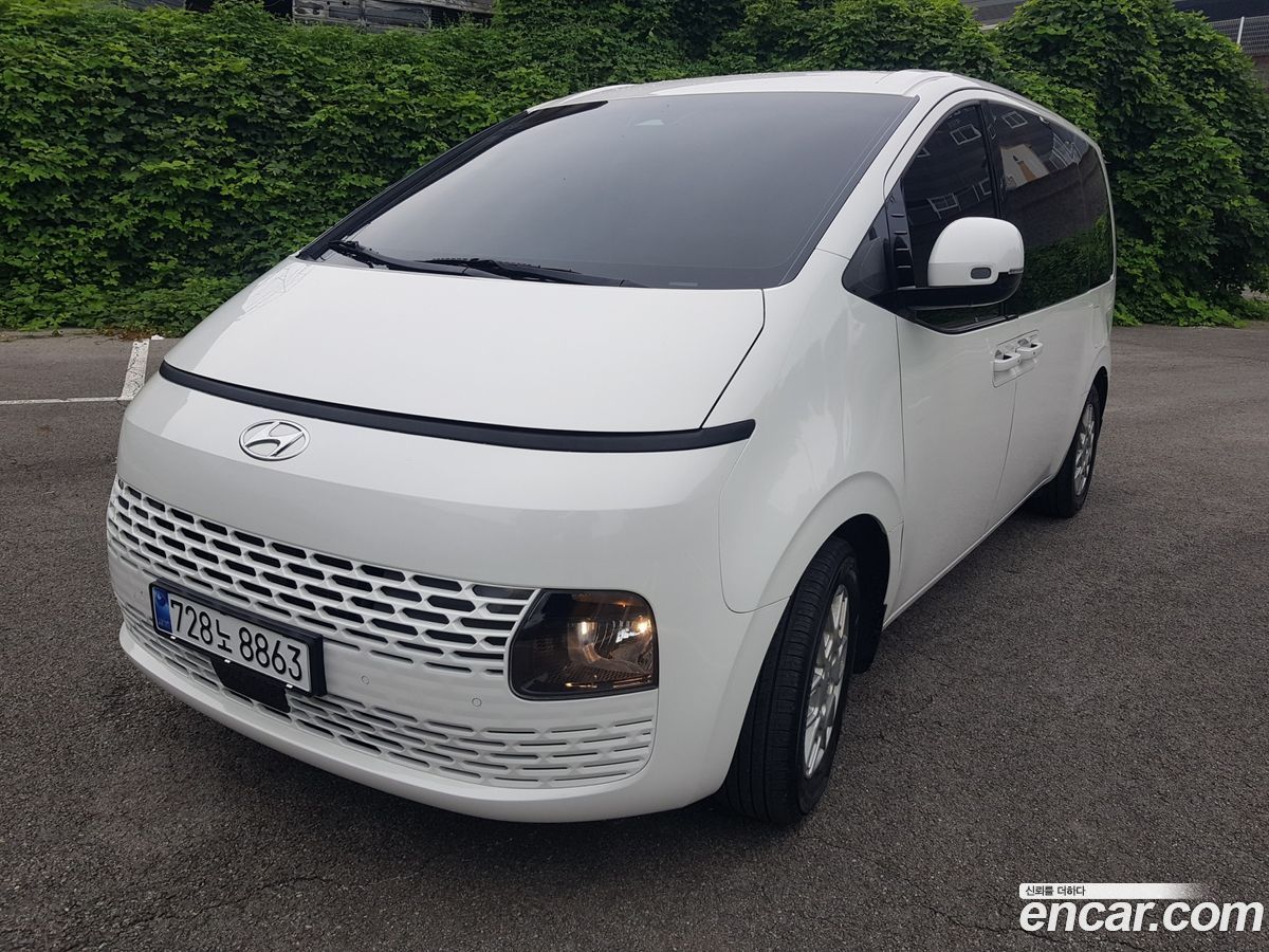 Hyundai Staria