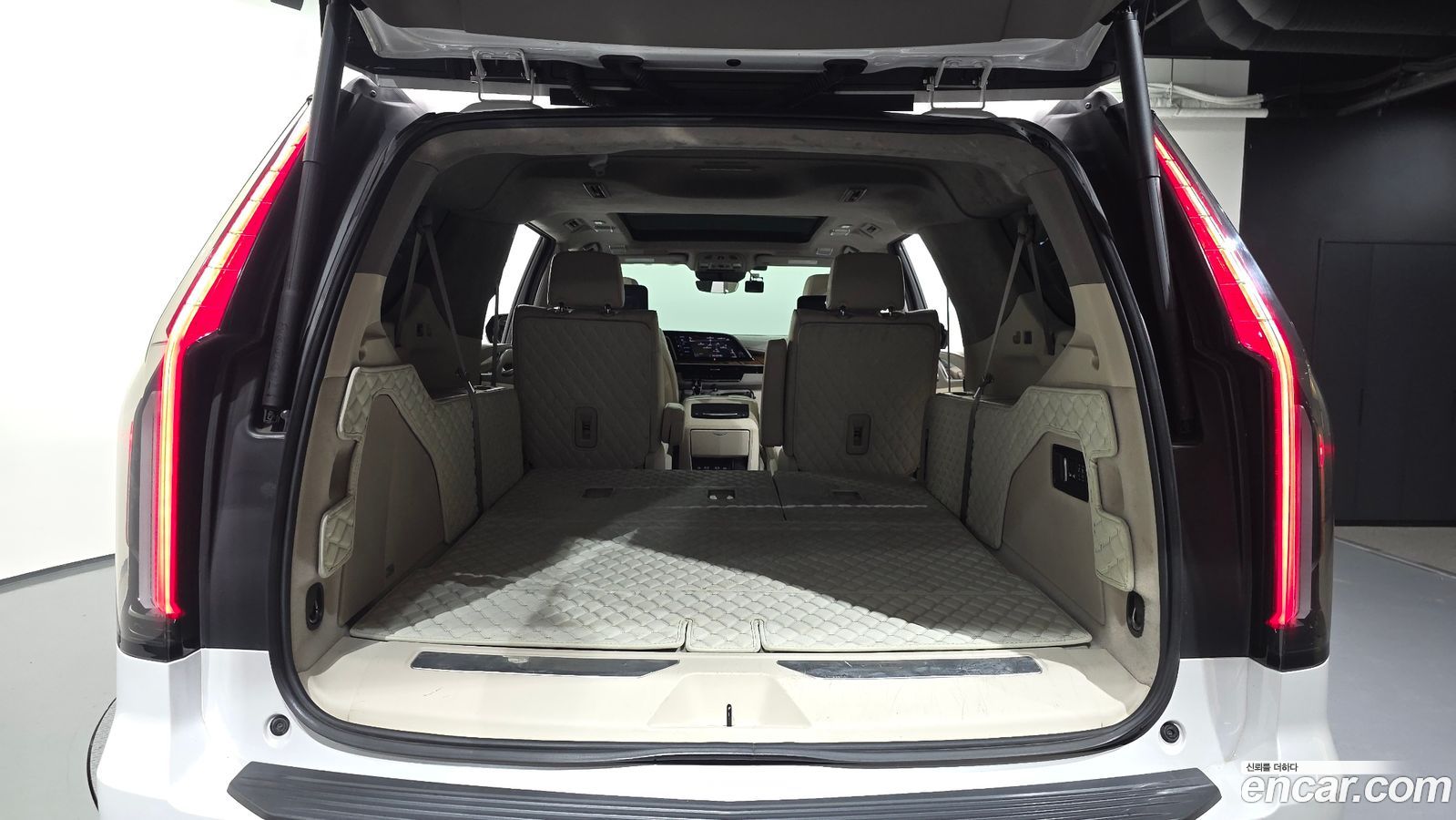 Cadillac Escalade Mk5