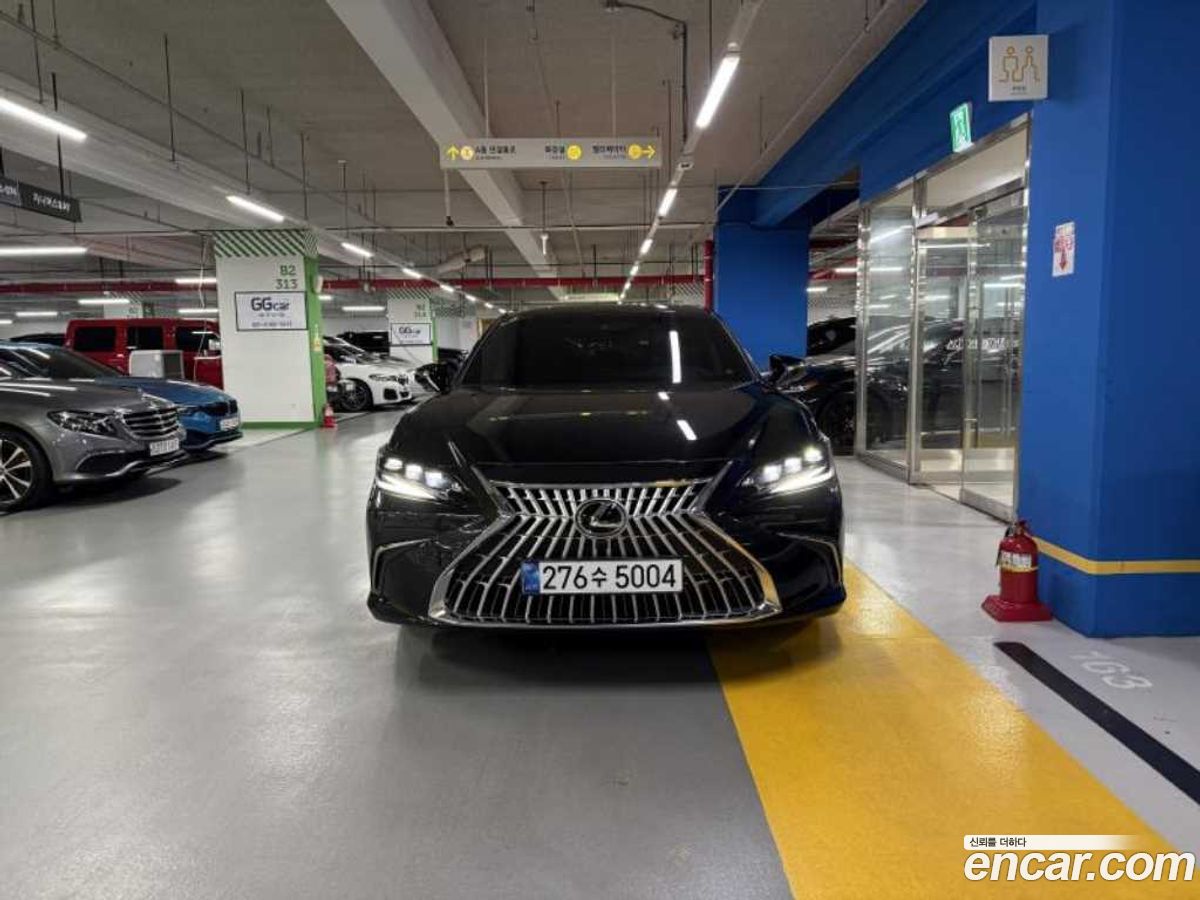 Lexus ES Mk7