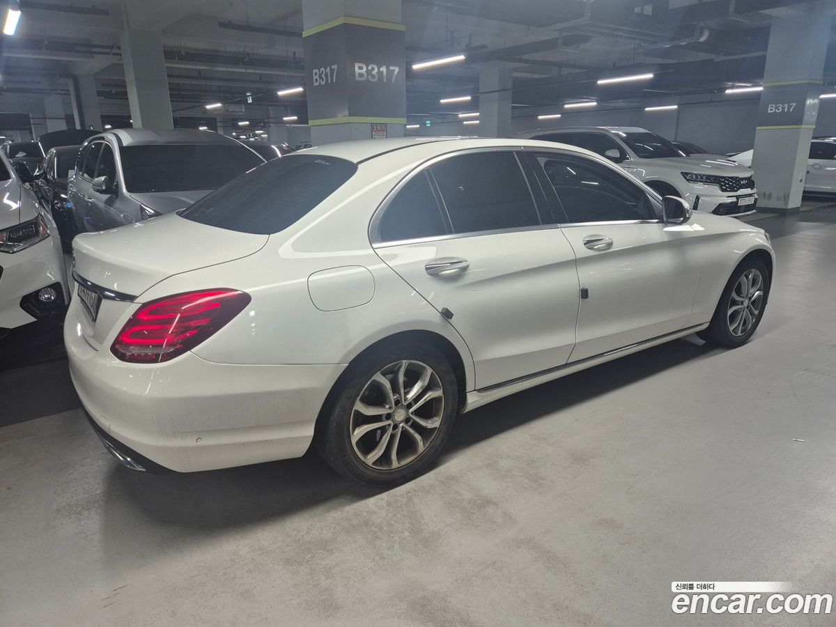 Mercedes-Benz C-Class