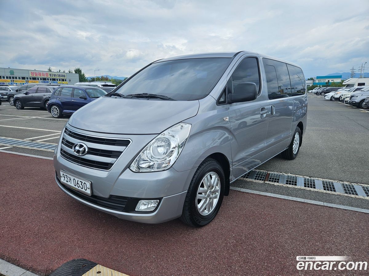 Hyundai Starex