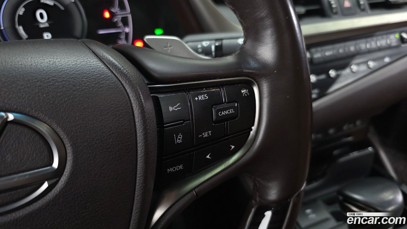 Lexus ES Mk7