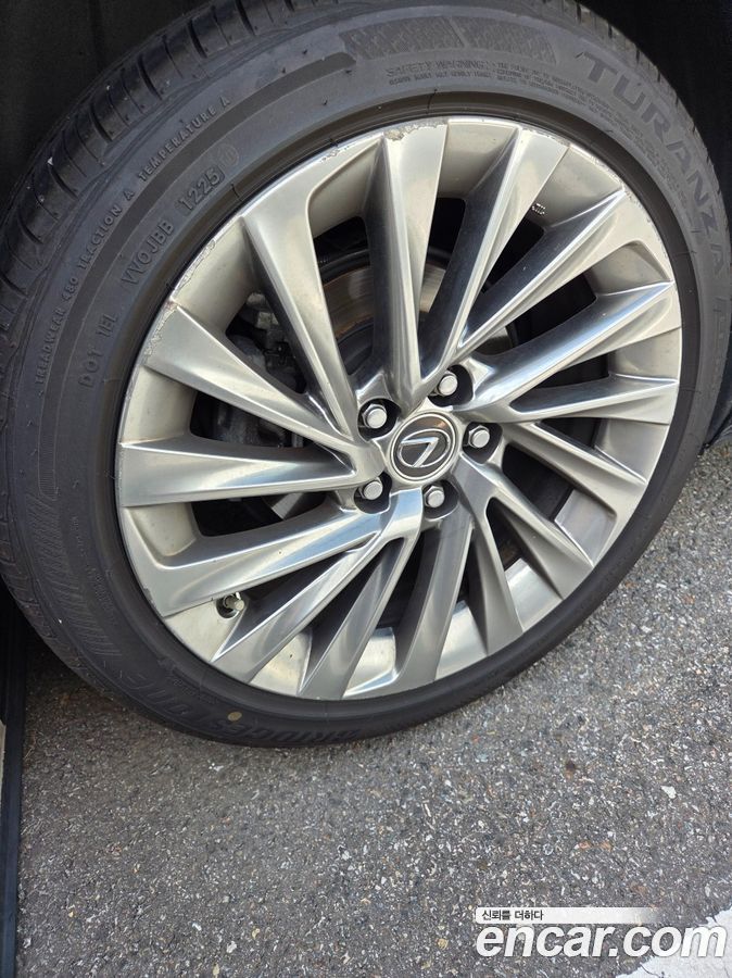 Lexus ES Mk7