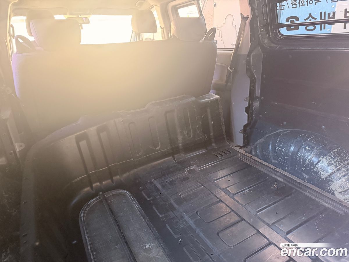 Hyundai Starex