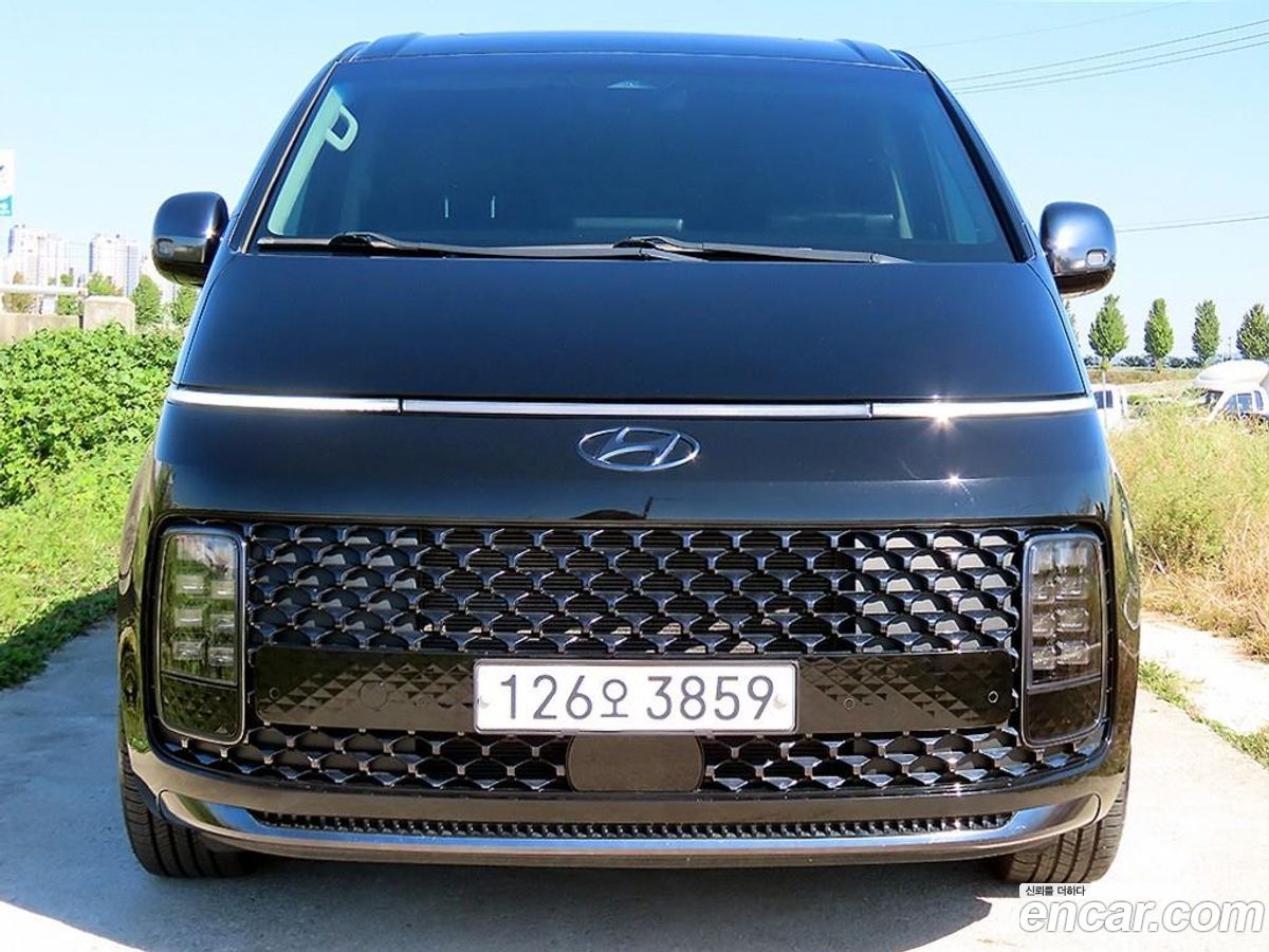 Hyundai Staria