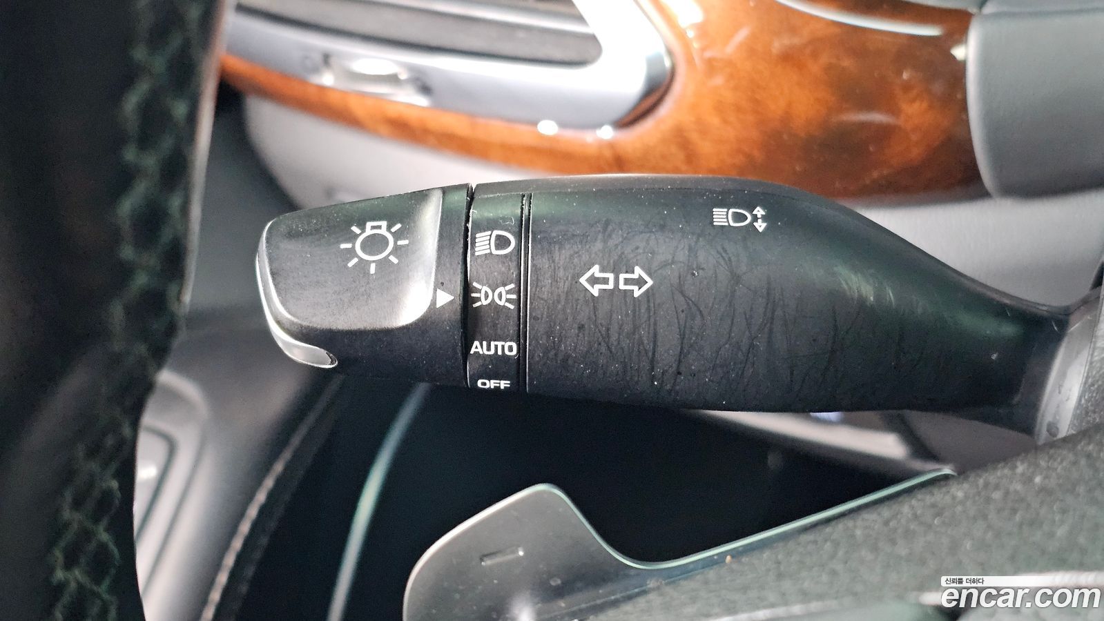 Genesis EQ900