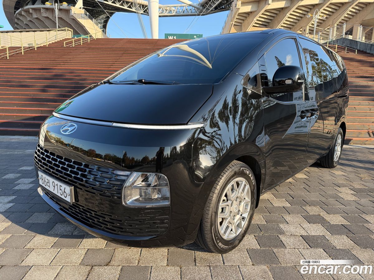 Hyundai Staria