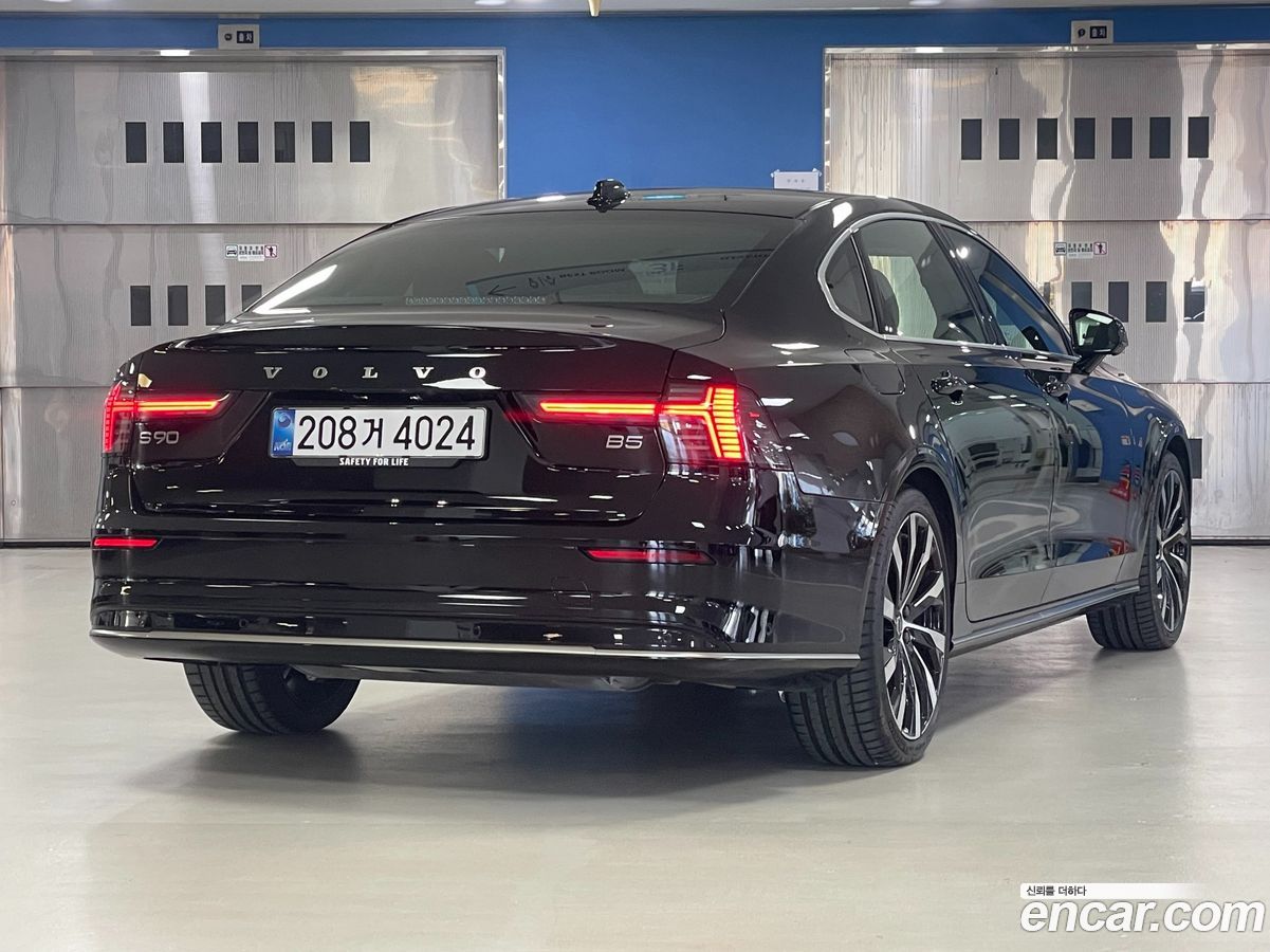 Volvo S90