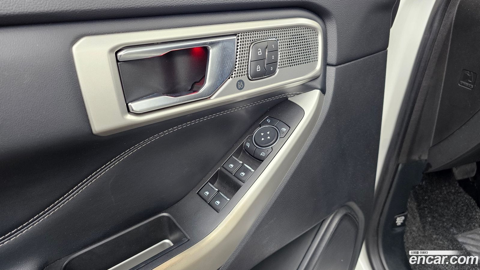 Ford Explorer Mk6