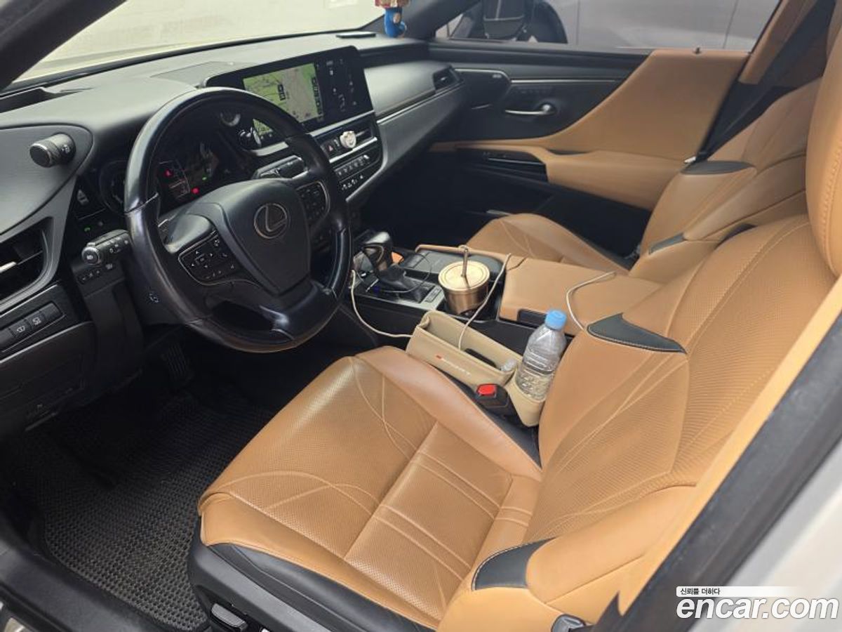 Lexus ES Mk7
