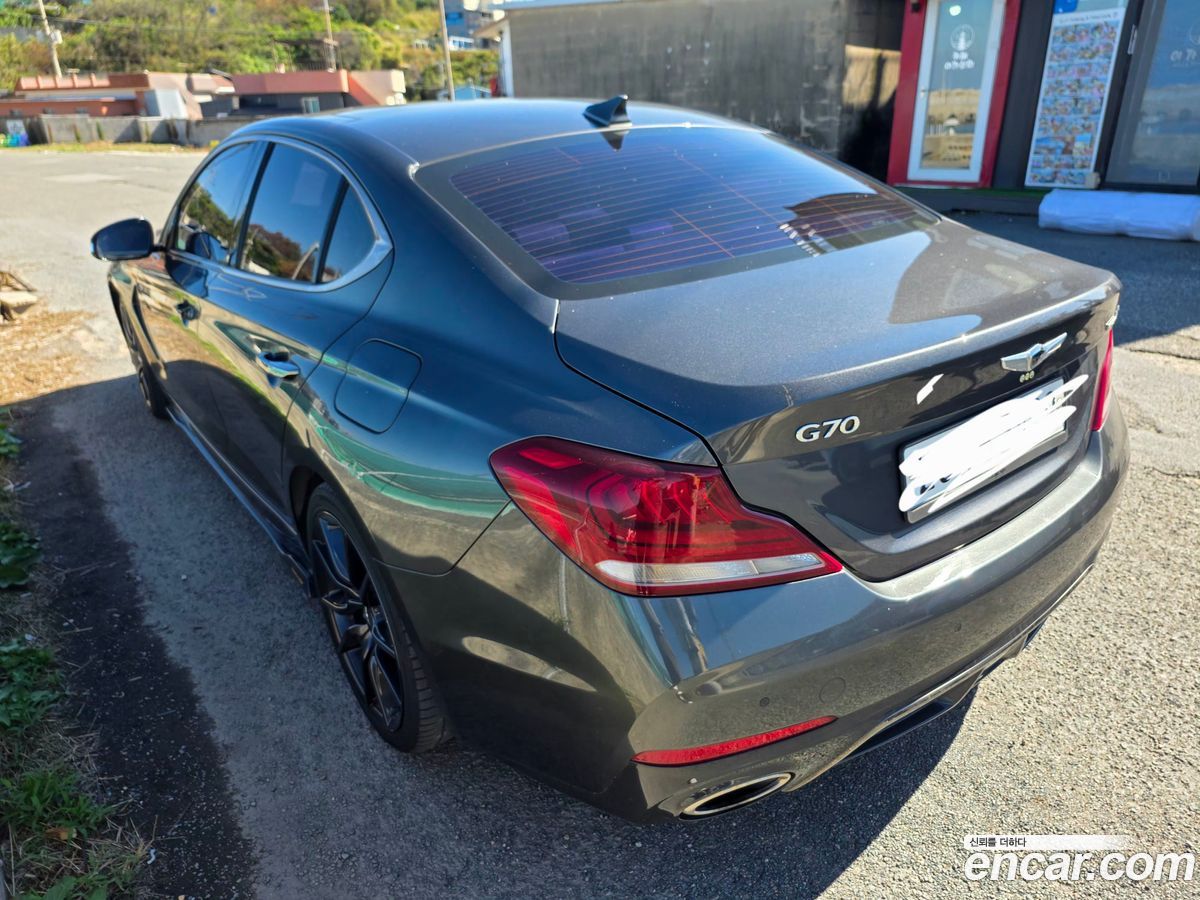 Genesis G70