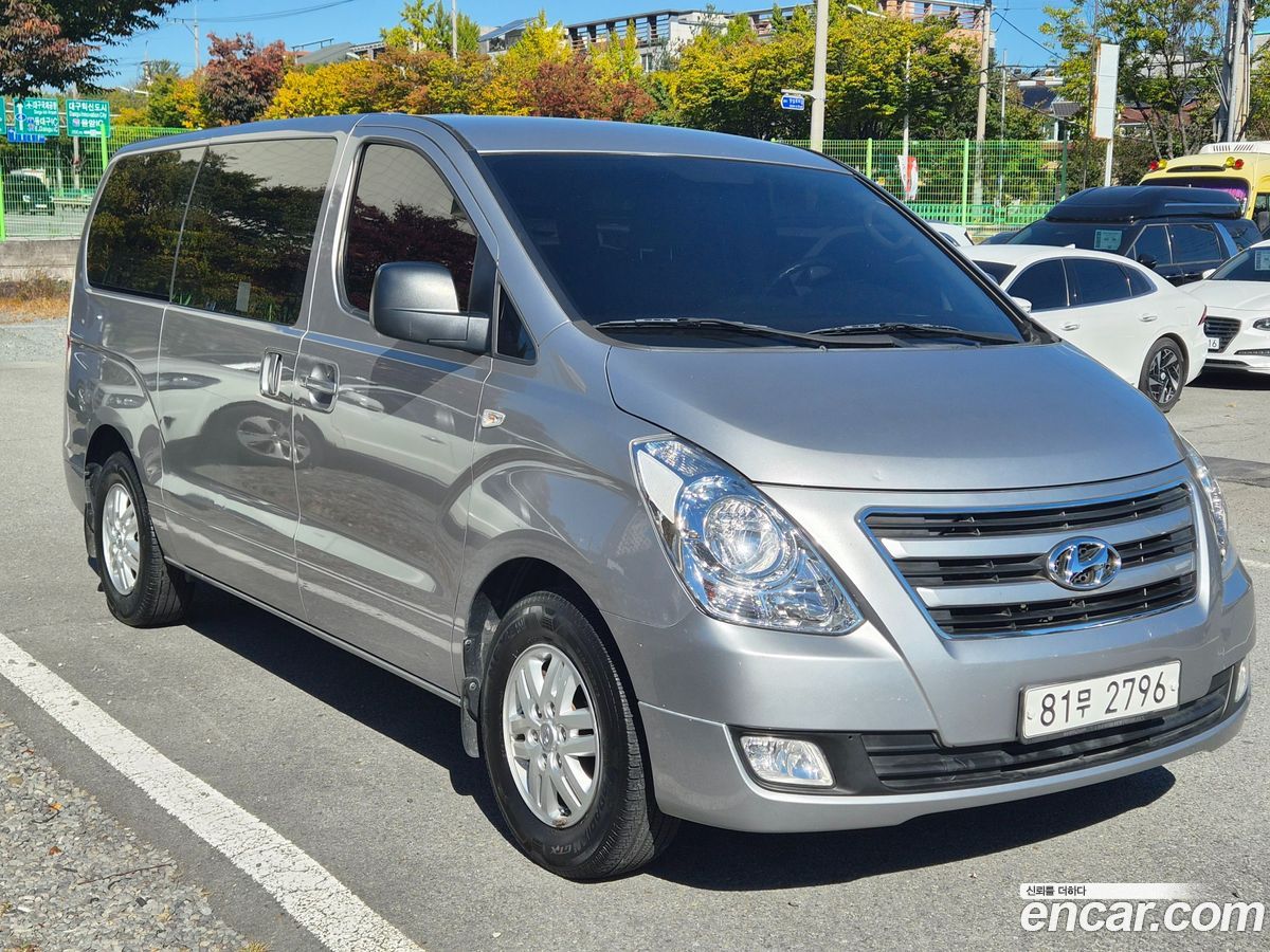 Hyundai Starex