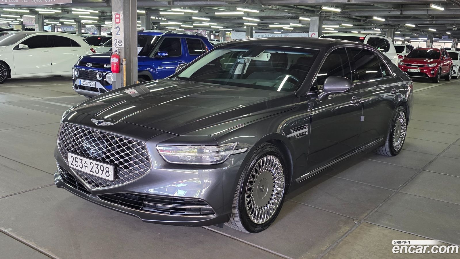 Genesis G90