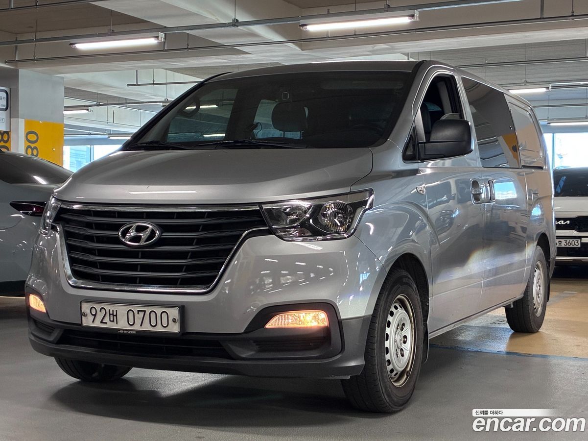 Hyundai Starex