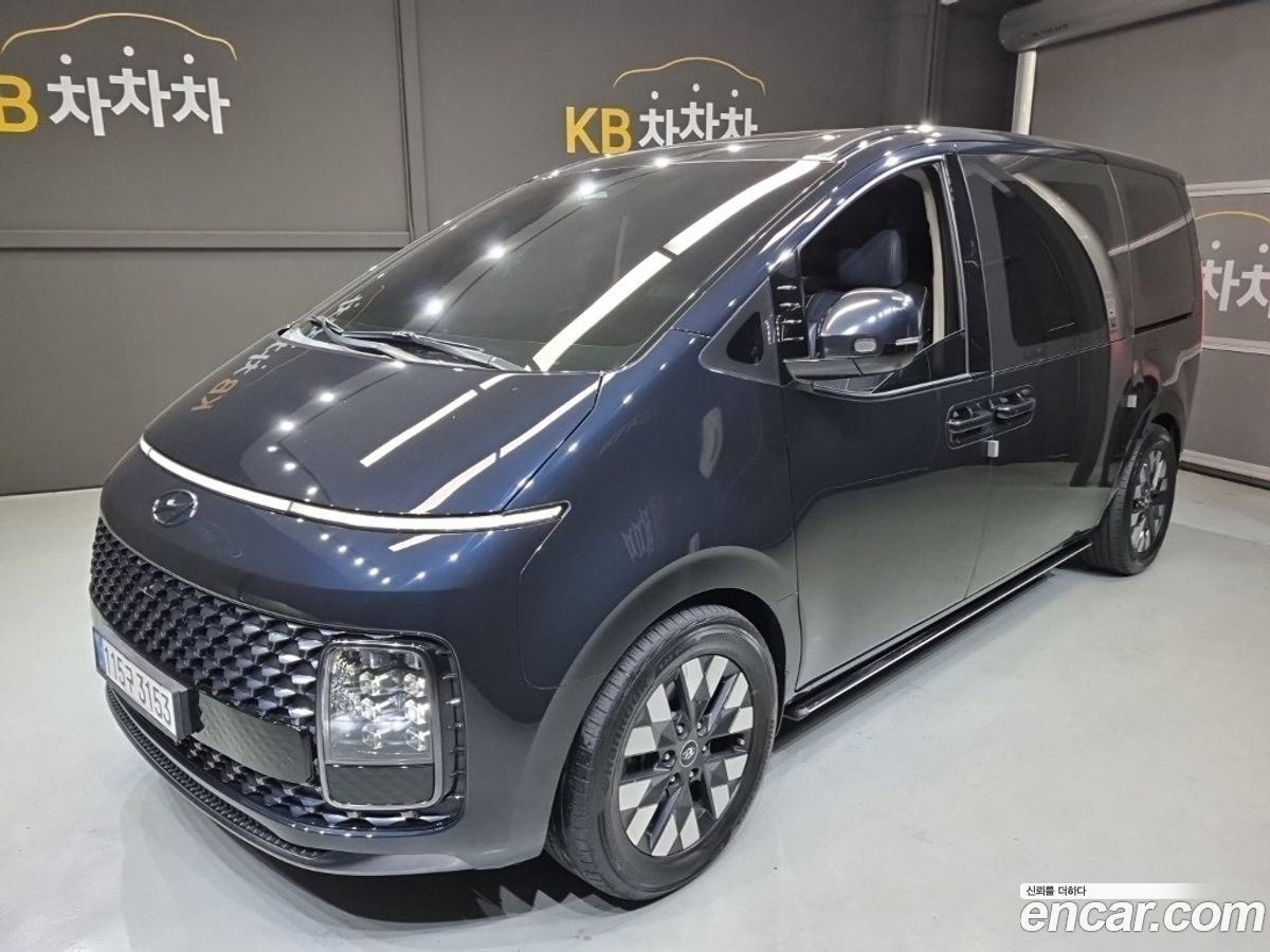 Hyundai Staria