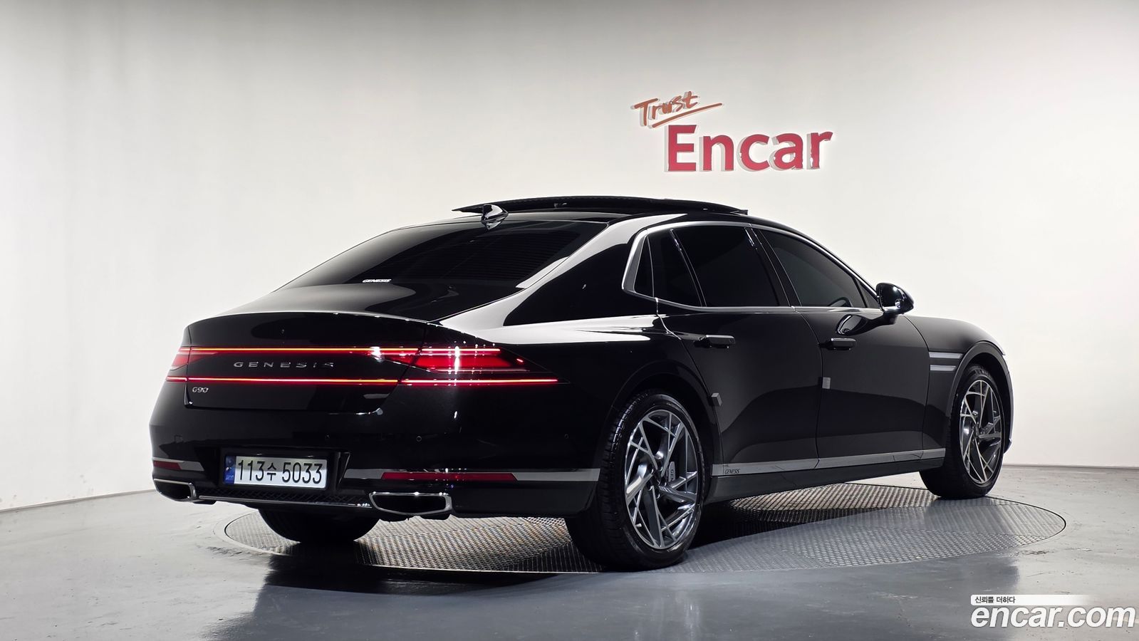 Genesis G90