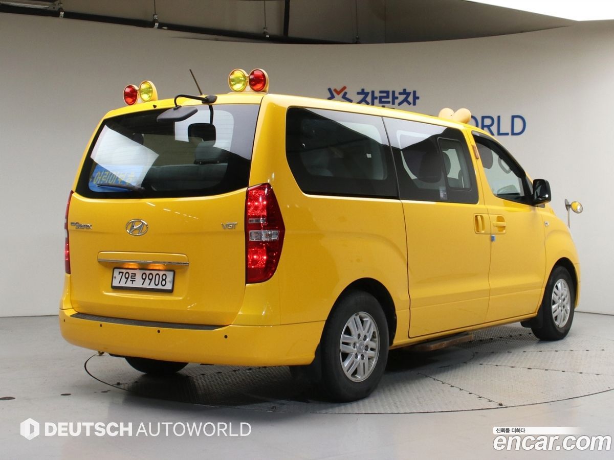 Hyundai Starex