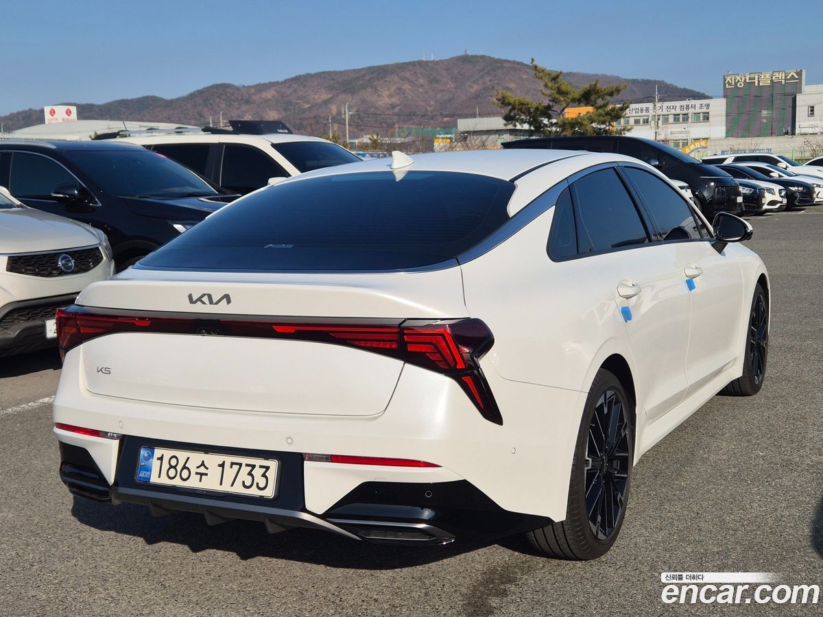 Kia K5 Mk3