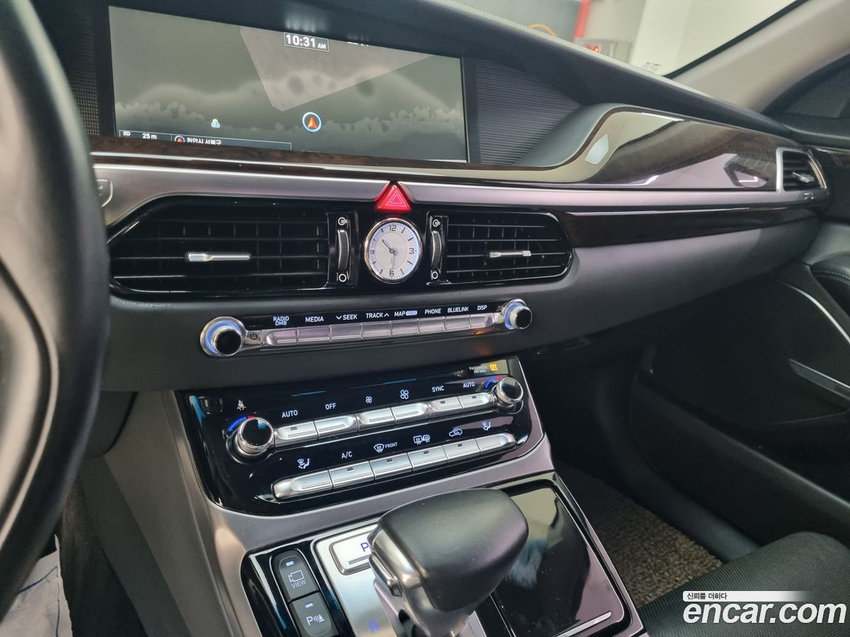 Genesis EQ900