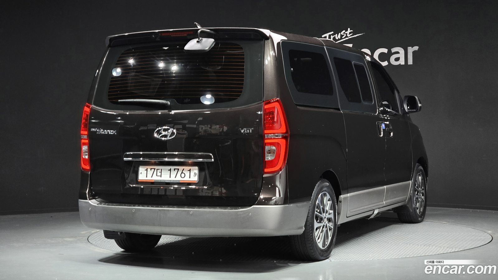 Hyundai Starex