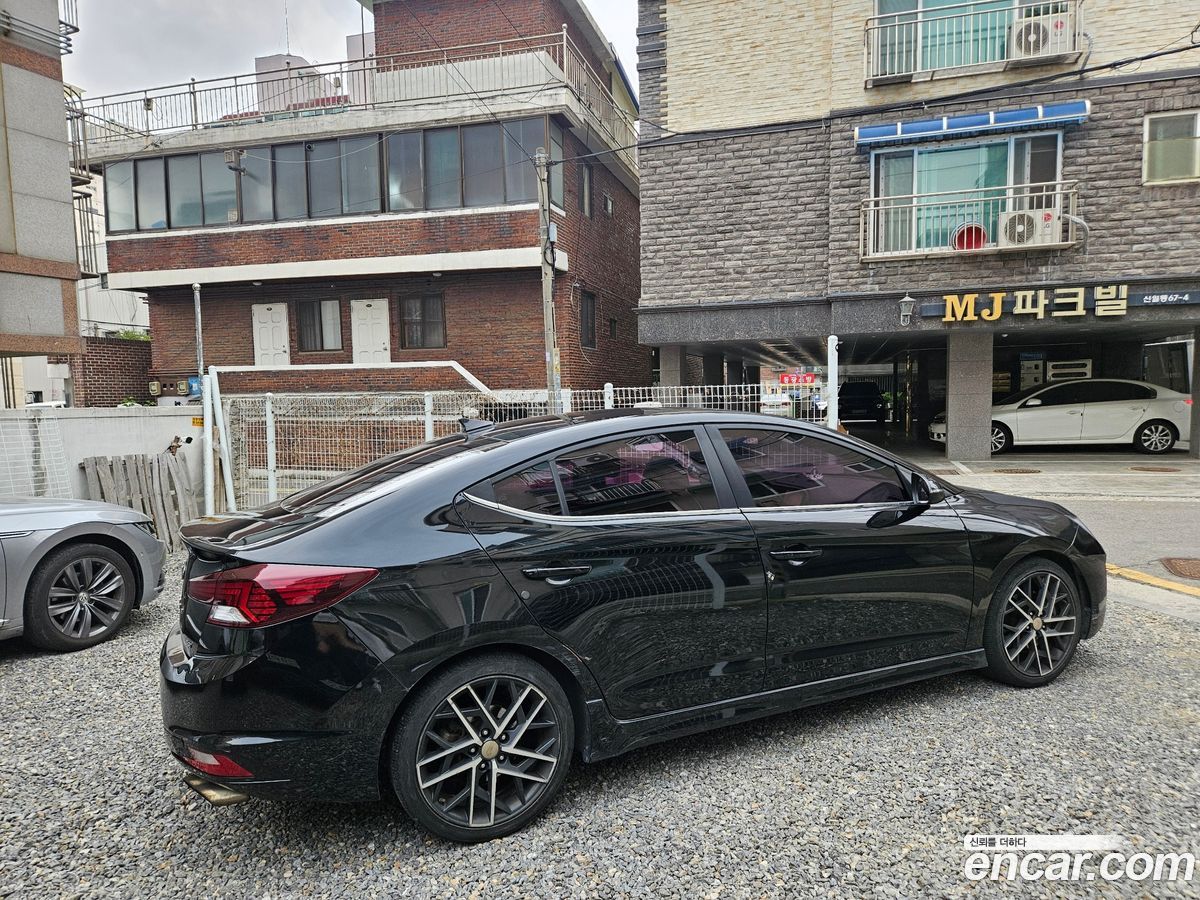 Hyundai AVANTE