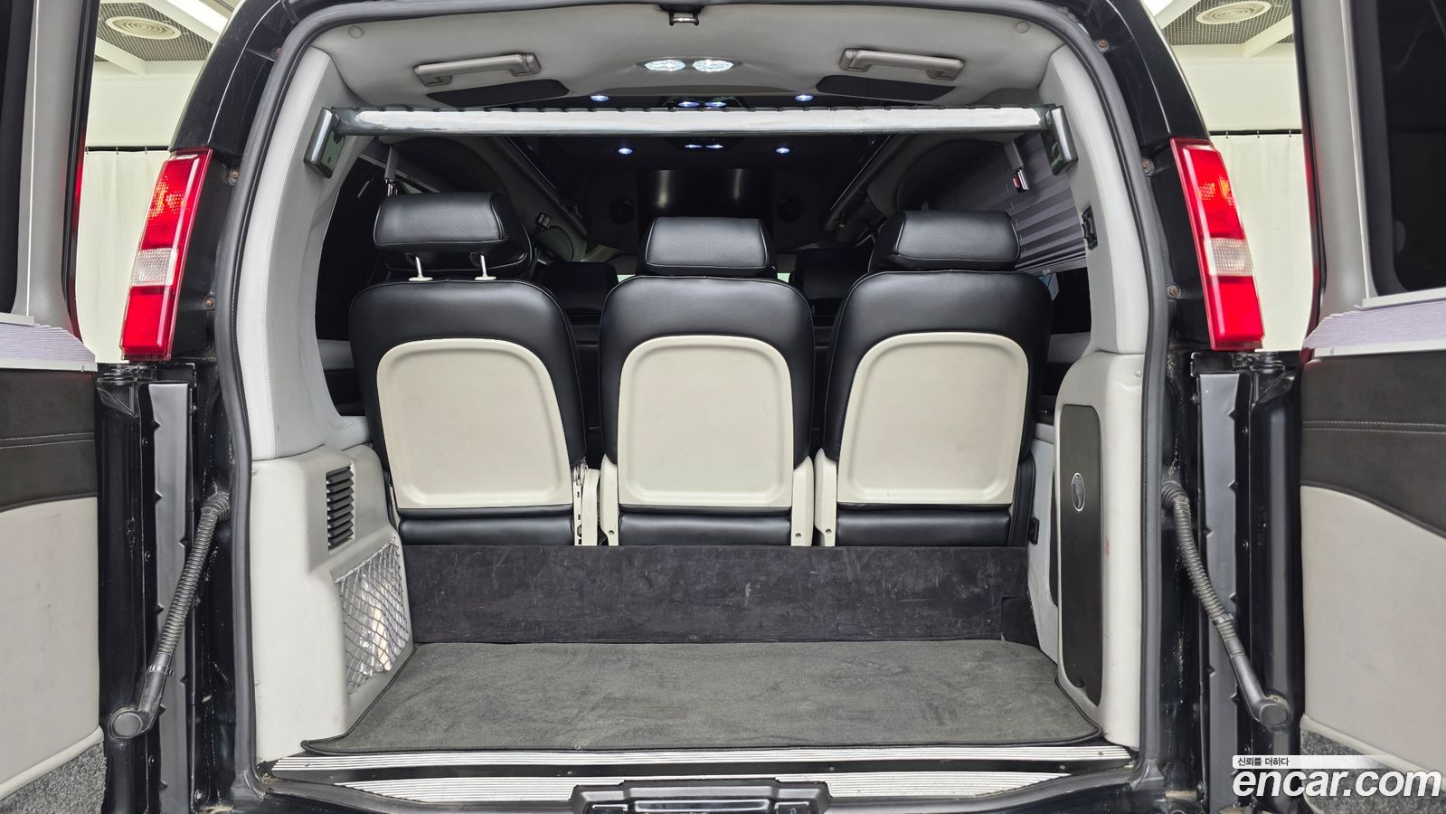 Chevrolet Express Van
