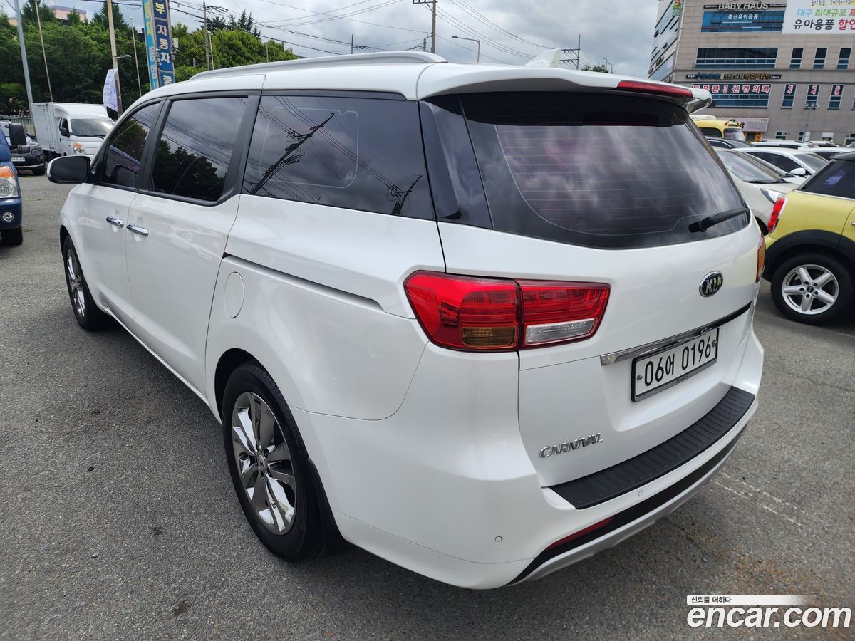 Kia Canival