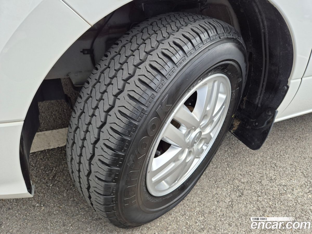 Hyundai Starex