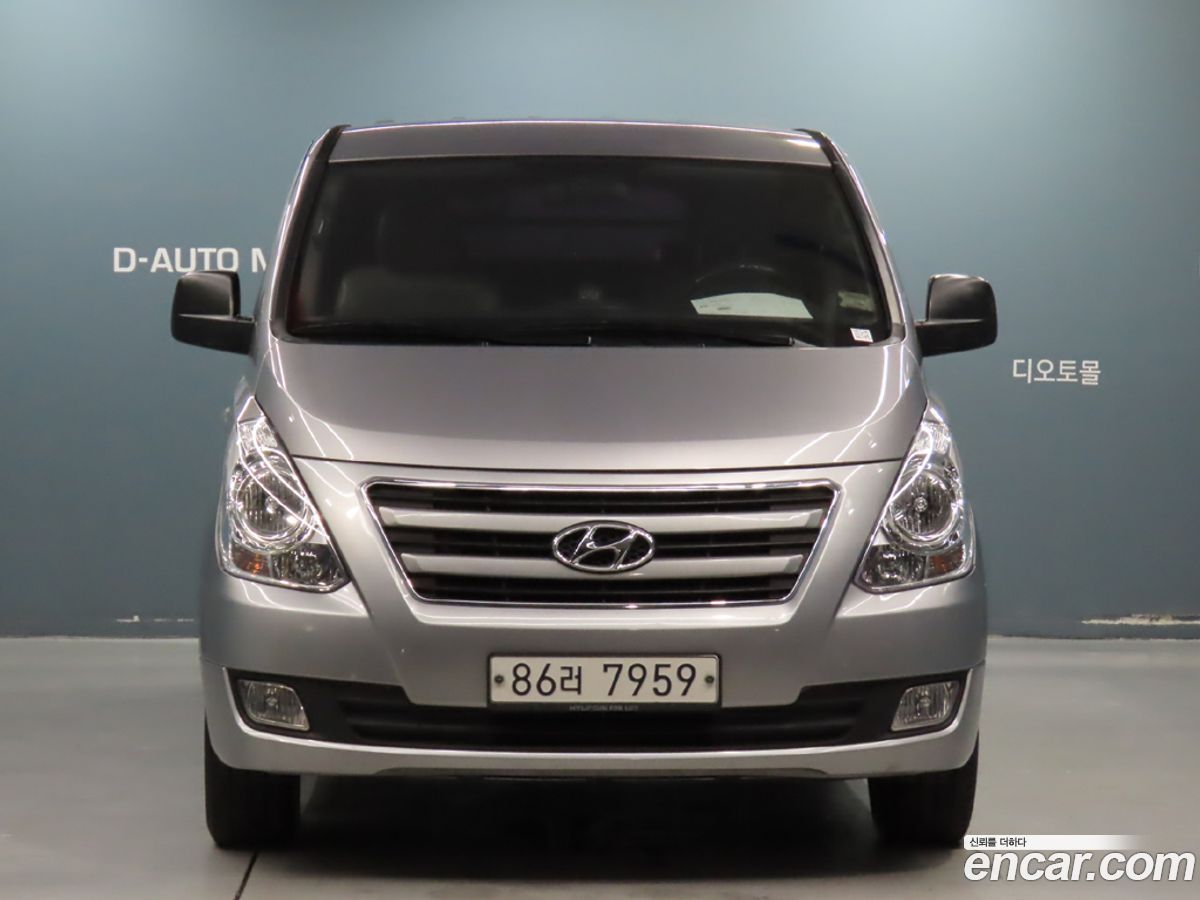 Hyundai Starex