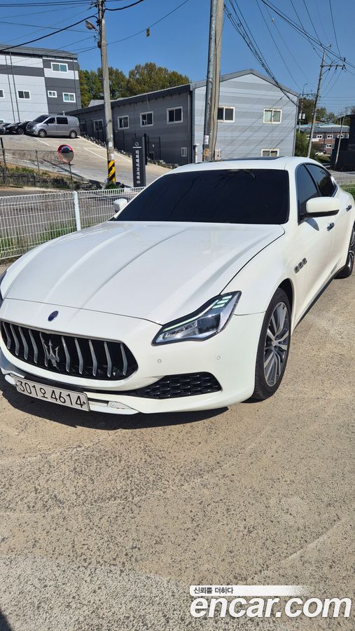 Maserati Quattroporte