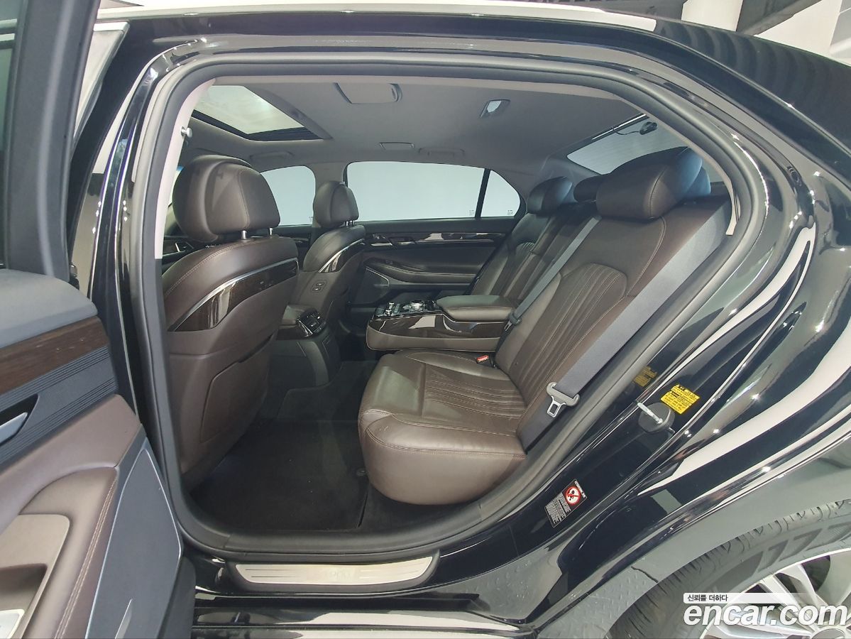 Genesis EQ900
