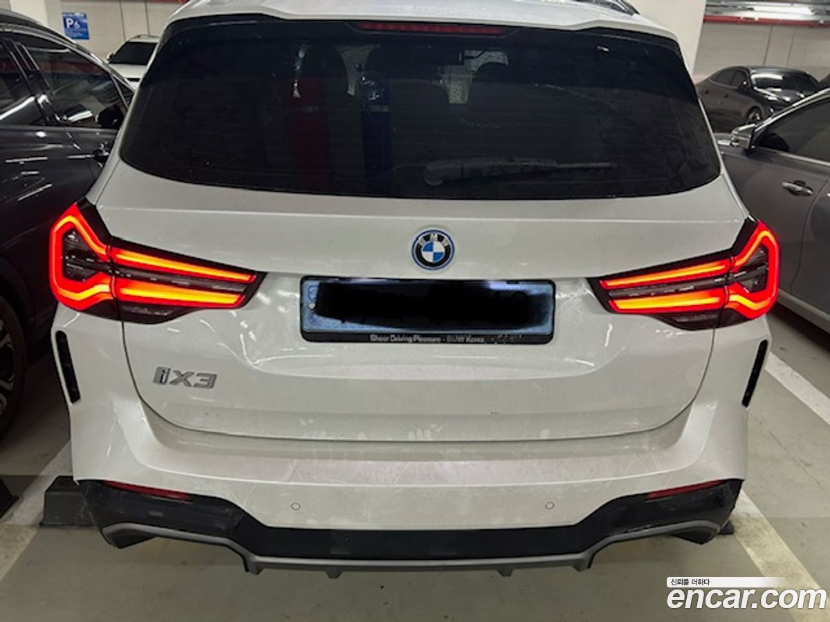 BMW iX3