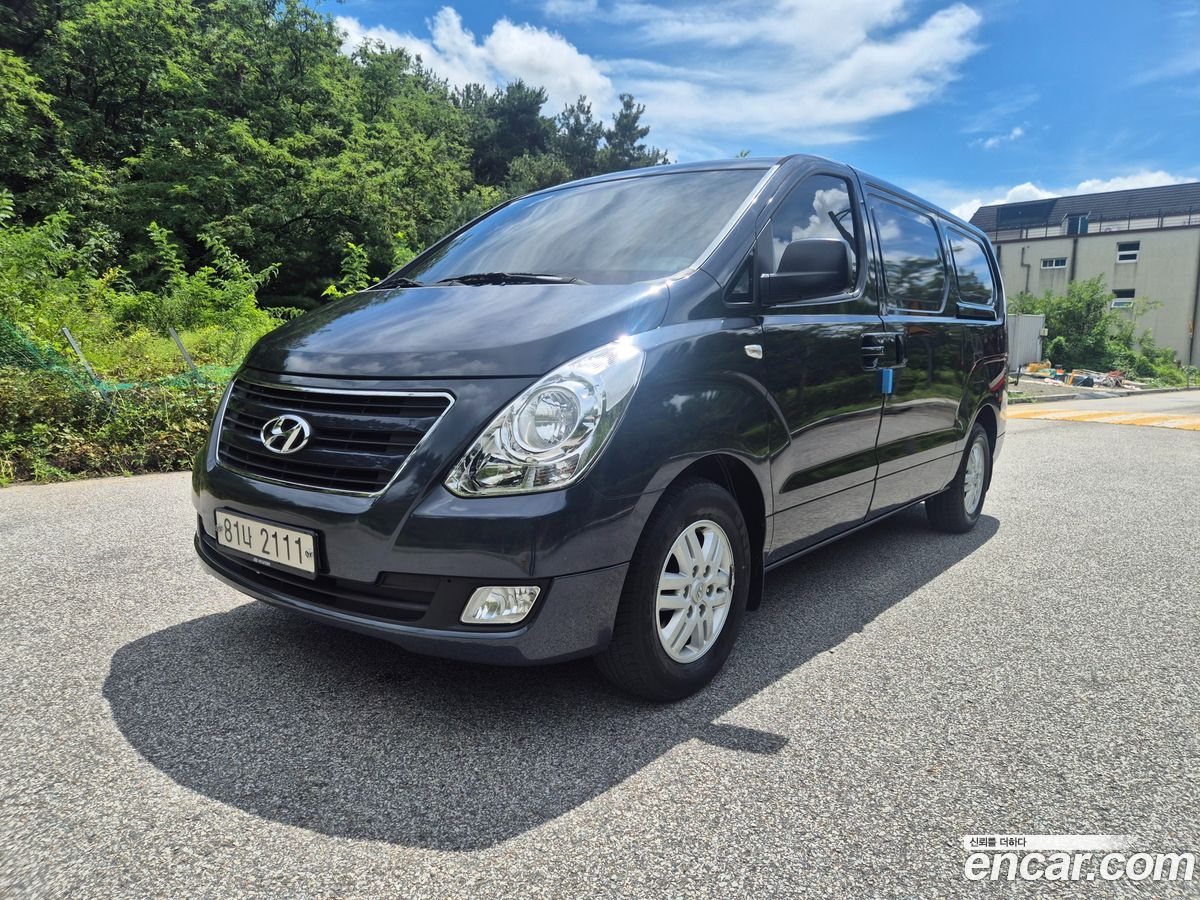 Hyundai Starex