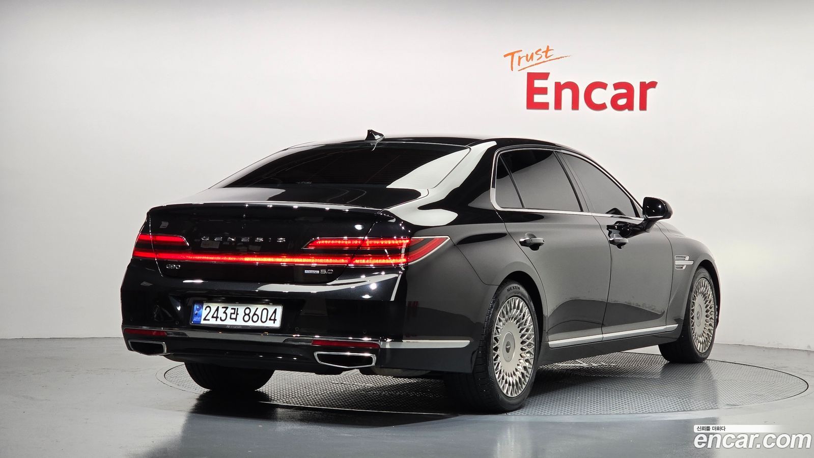 Genesis G90