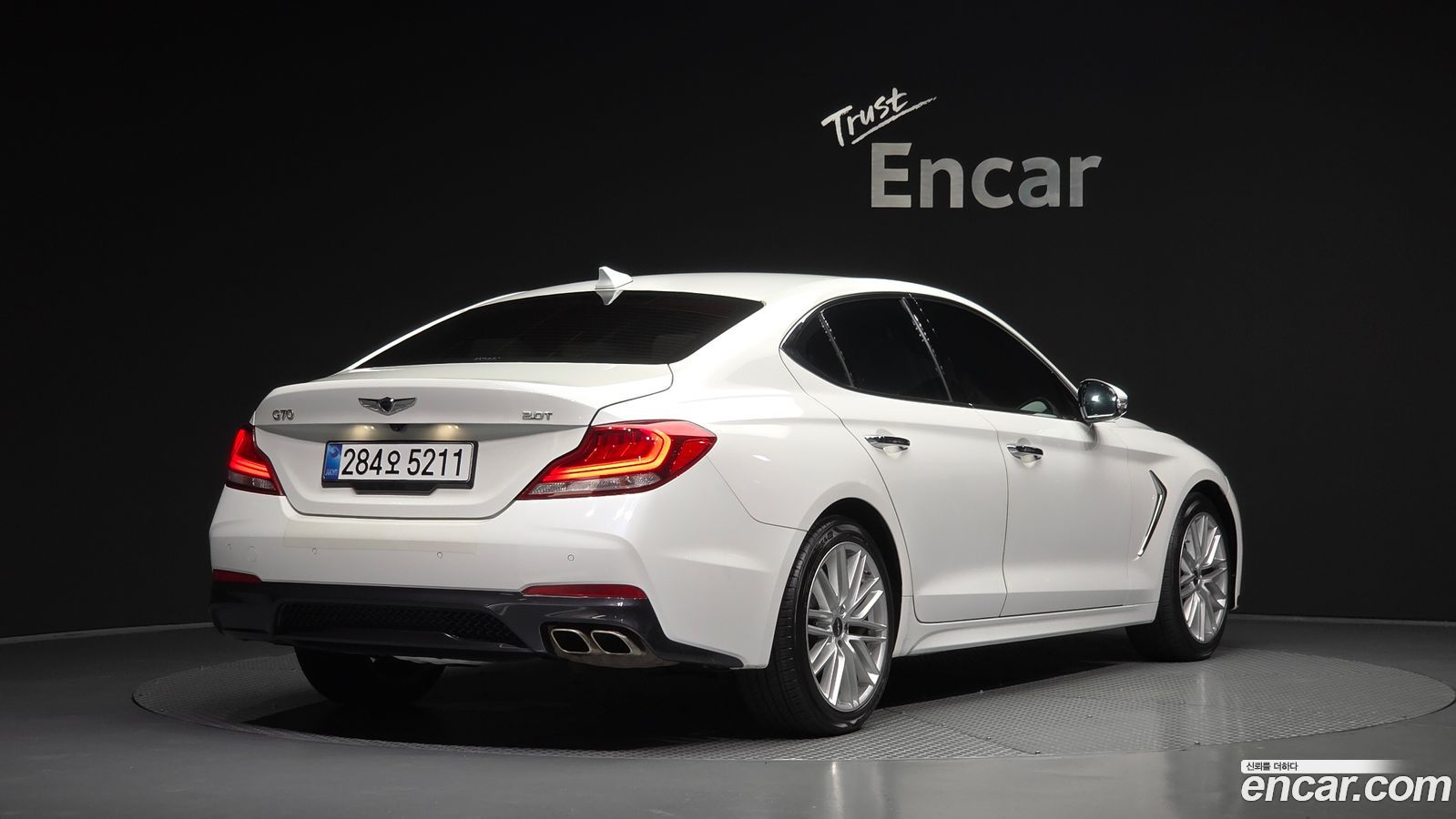 Genesis G70