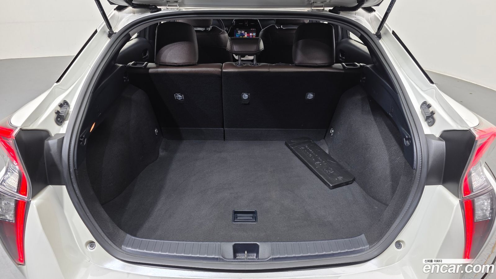 Toyota Prius Mk4